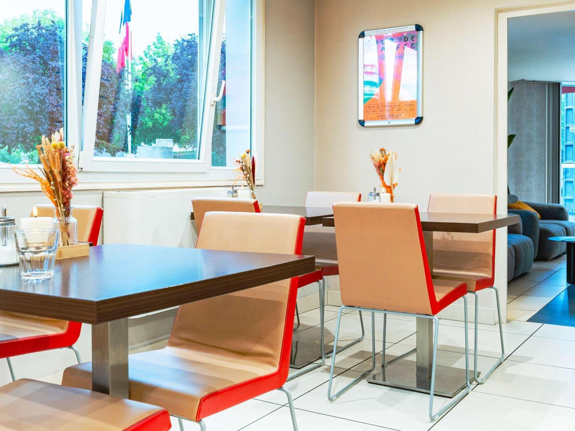 Hotel Ibis Cognac Centre Экстерьер фото