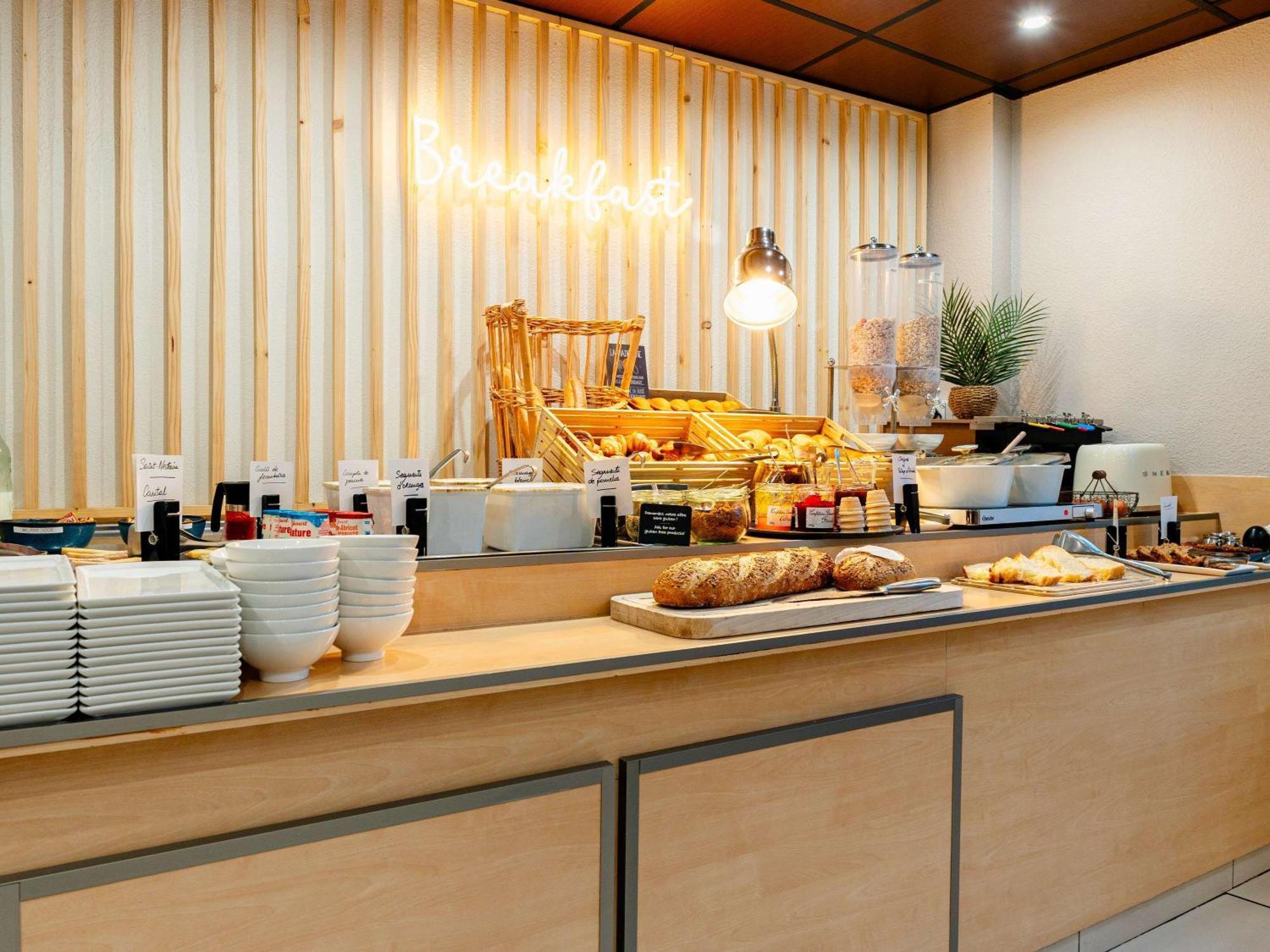 Hotel Ibis Cognac Centre Экстерьер фото